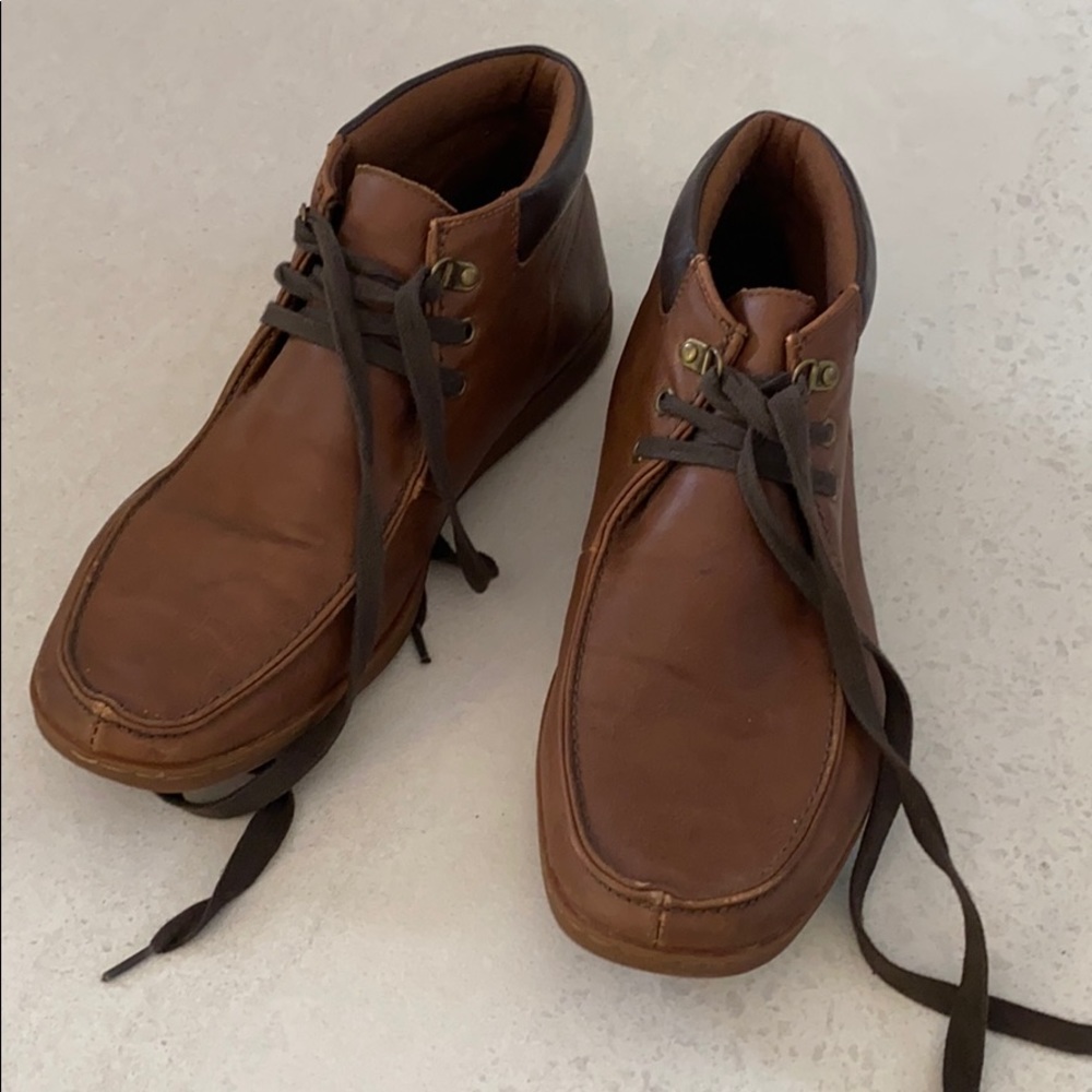 Men’s brown leather shoes